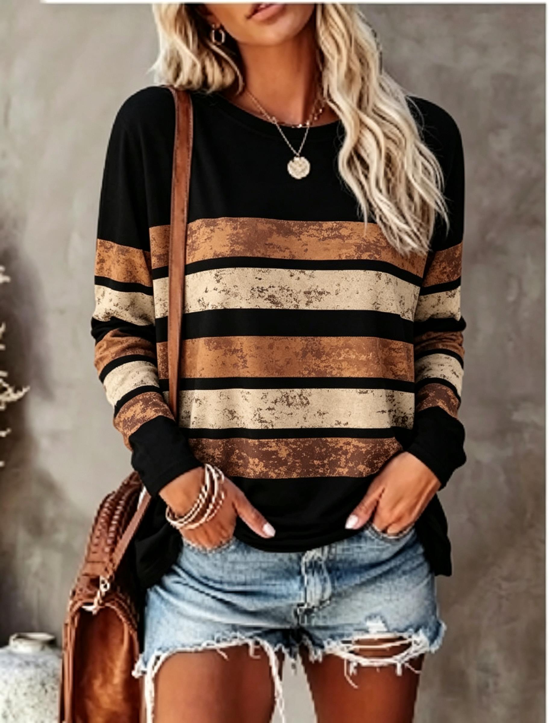 Maglietta a Maniche Lunghe da  - Embellish Knit recensione e prezzo